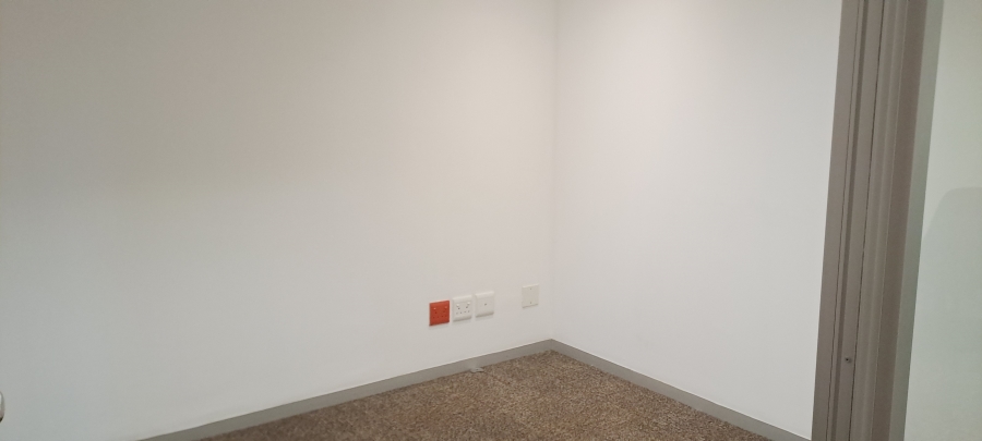 To Let commercial Property for Rent in Bo Oakdale Western Cape